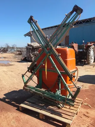 Pulverizador agrícola Tomi