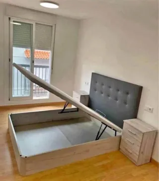 Armario de madera color beige de 2 y 3 y 4 puertas