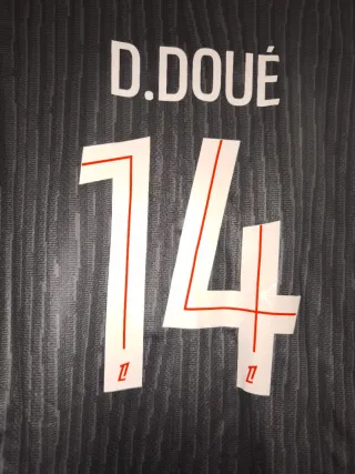 Divisa PSG D. Doué 14