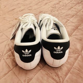 Zapatillas Adidas Blancas y Negras