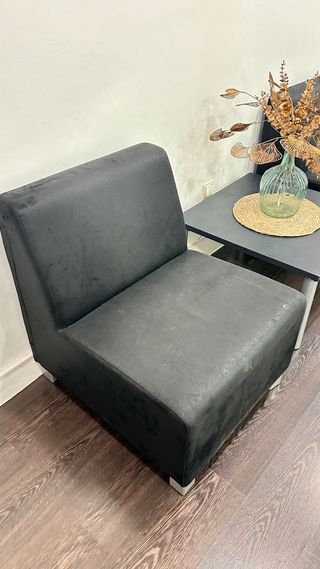 Sillón individual negro de terciopelo