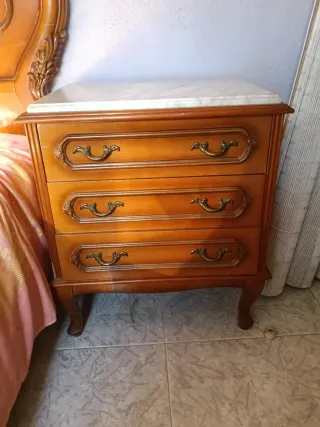 Dormitorio vintage madera y mármol