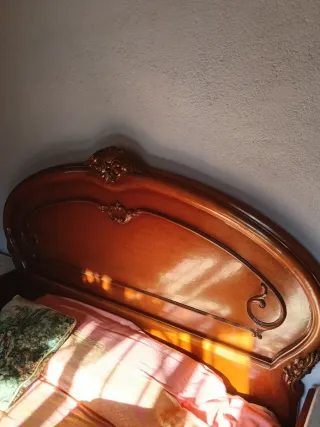 Dormitorio vintage madera y mármol