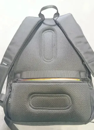 Mochila antirrobo XD Design Bobby Negra