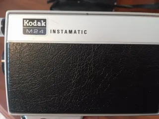 Cámara Super 8 Kodak Instamatic M24 + Maletín