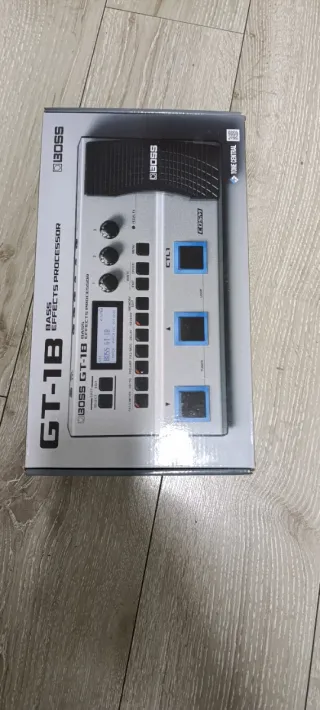 BOSS GT-1B Procesador Bajo