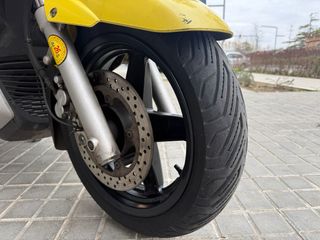 Yamaha Xmax 250cc Scooter Amarillo/Plata