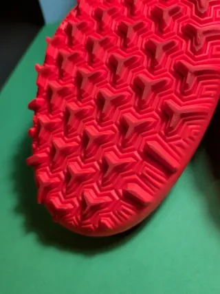 Botas fútbol Nike 44 naranja casi nuevas