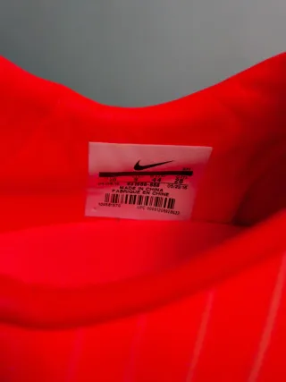 Botas fútbol Nike 44 naranja casi nuevas