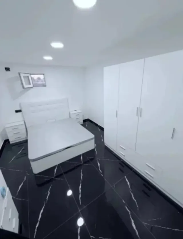 Camas completas armarios sofás somieres nuevos