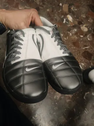 Zapatillas Nike Total 90 Negras y Blancas