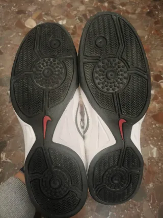 Zapatillas Nike Total 90 Negras y Blancas