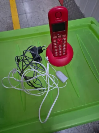 Teléfono fijo Panasonic rojo