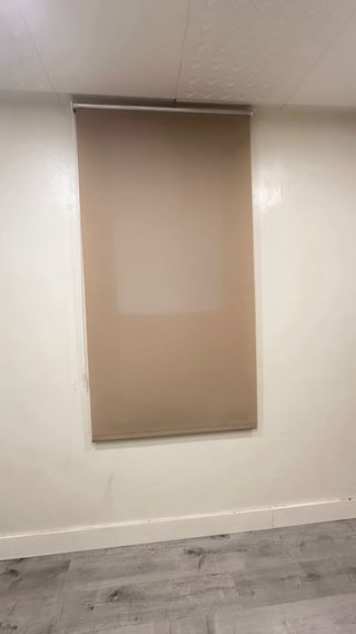 Cortina enrollable beige