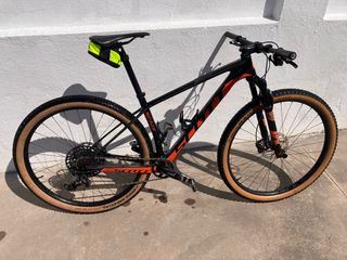 Bicicleta Scott Scale Carbono