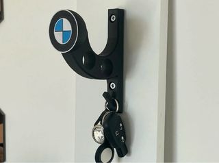 Soporte para colgar casco de moto