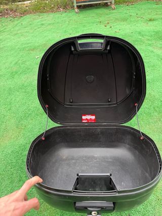 Baúl Givi Negro Monolock System