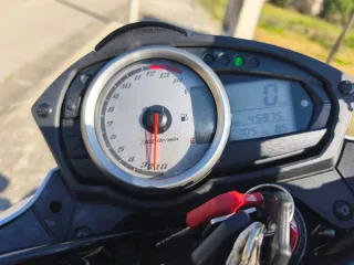 Kawasaki Z750 2009 Blanca y Negra