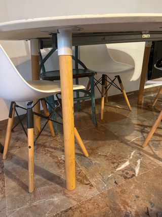 Mesa comedor extensible blanca y madera