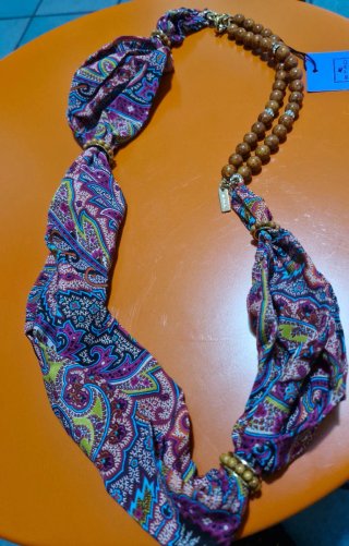 Collana Etro foulard e perle