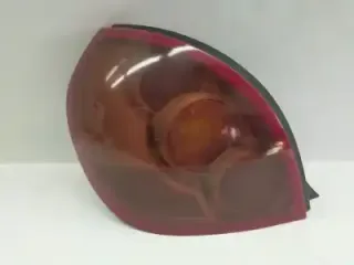 Piloto Trasero Izquierdo Nissan Almera