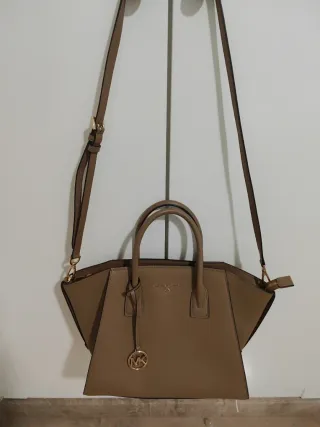 Bolso Michael Kors Camel en perfecto estado.
