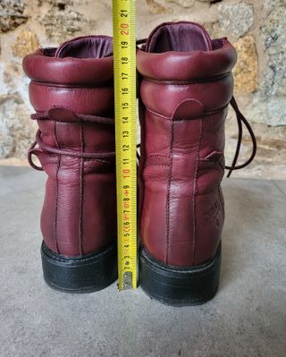 Botines de piel Carmela rojos