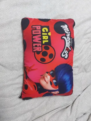 Cojín Ladybug Girl Power