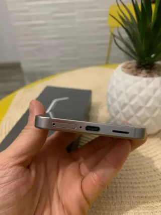 Samsung Galaxy S25 256GB Plata