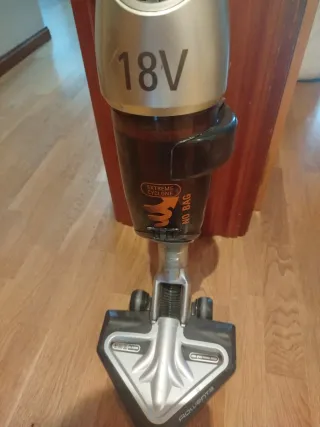 Aspiradora de mano Rowenta Air Force Extreme 18V