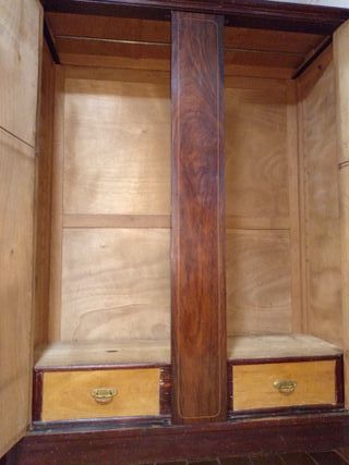 Armario antiguo puertas espejo madera