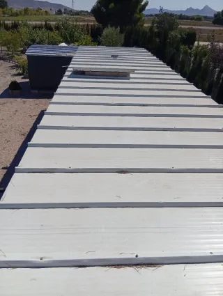 Contenedor marítimo tipo casa