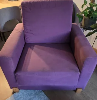Sillón cama morado de tela