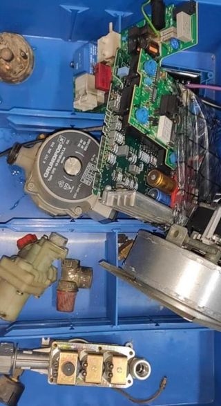 Ricambi / Pezzi di ricambio per caldaia Junkers ZWE 24-2