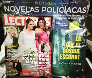 Revista lecturas + libro novela policiaca.
