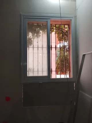 Ventana aluminio 1.20m x 1.47m se vende x reforma