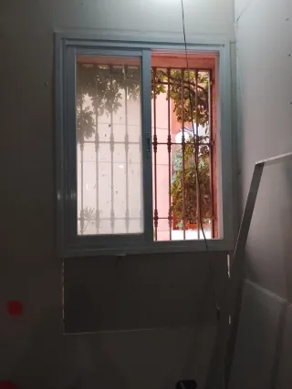 Ventana aluminio 1.20m x 1.47m se vende x reforma