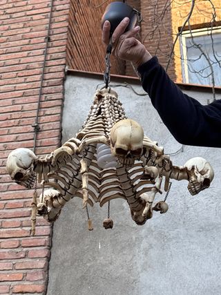 Lámpara de plástico y piedra