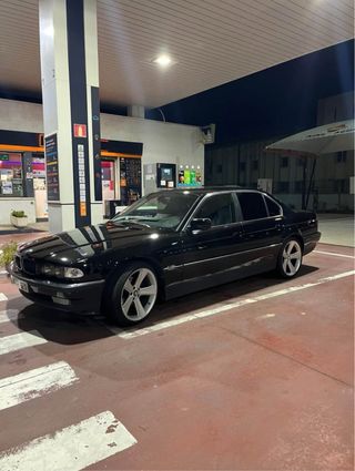 BMW Serie 7 1999
