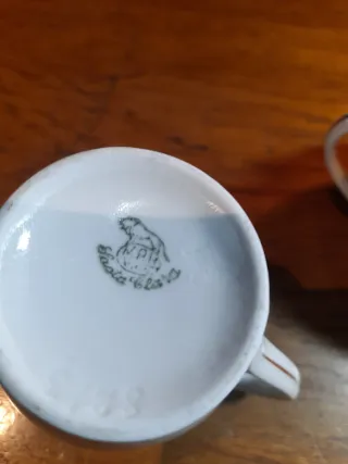 Azucarero y jarrita de porcelana