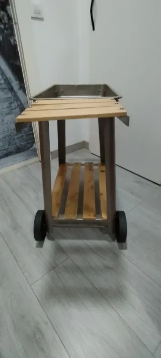 Mueble auxiliar con ruedas