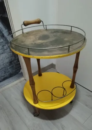 Camarera vintage madera y metal