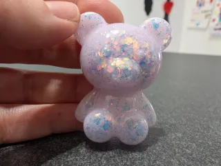 Orsetto in resina lilla glitterato
