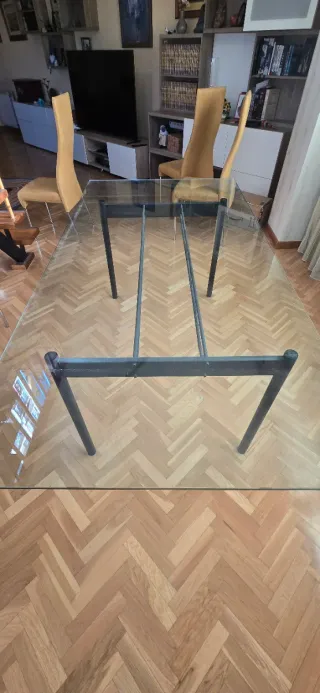 Mesa de comedor cristal y metal