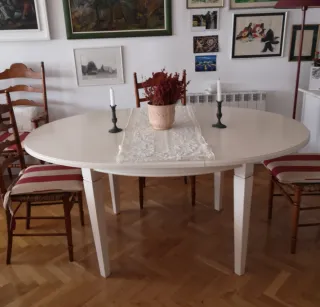 Mesa de comedor extensible blanca