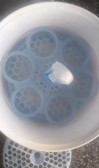 Sacaleches Tigex y esterilizador biberones Avent