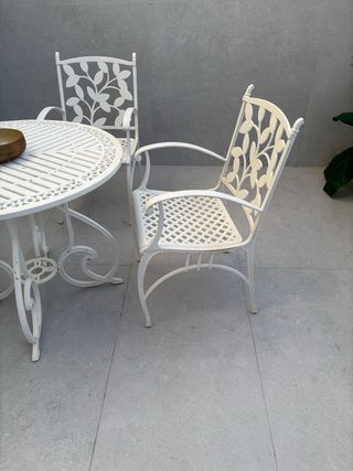 Mesa y 3 sillas jardín hierro blanco