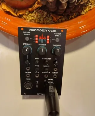 Behringer Vocoder VC16 eurorack