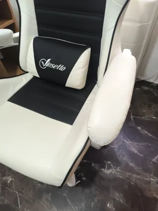 Bellísima Silla Gamer Vinsetto blanca con negro