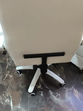 Bellísima Silla Gamer Vinsetto blanca con negro